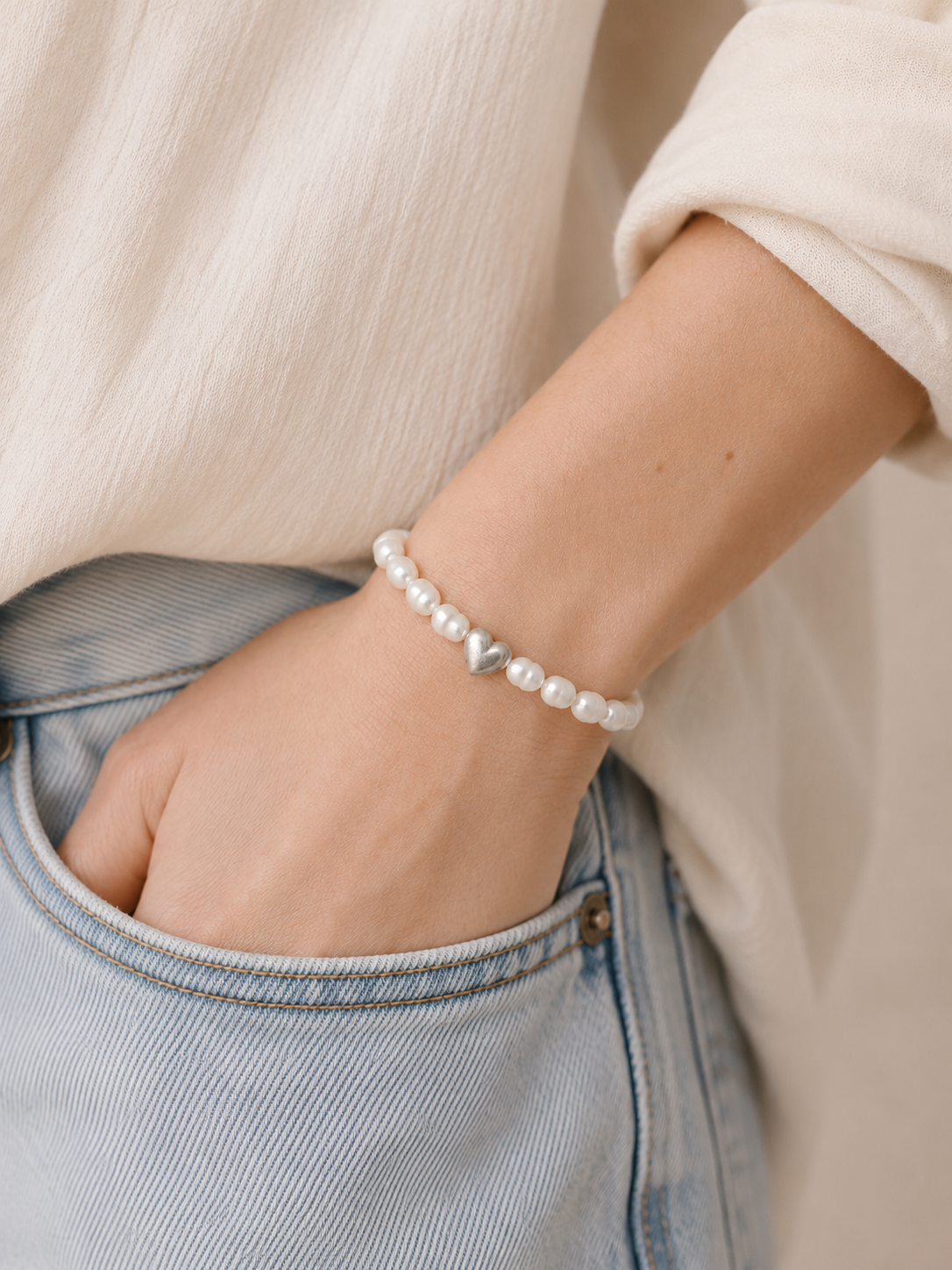 Love's Embrace Silver Heart Pearl Bracelet - Image 2